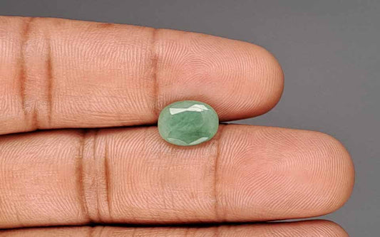 Emerald (Panna) Gemstone - 2.53 Carats