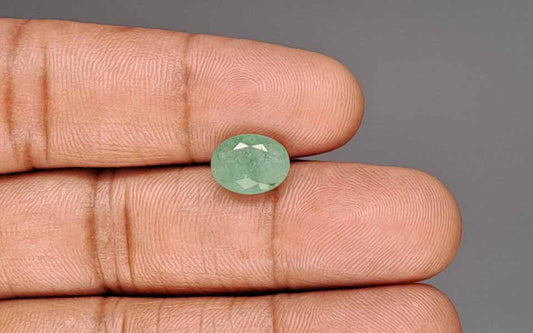Emerald (Panna) Gemstone - 2.82 Carats