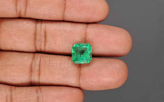 Emerald (Panna) Gemstone - 4.12 Carats