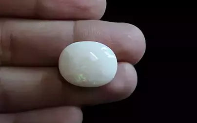 Opal - 12.67 Carats (Dudhiya Pathar - 13.94 Ratti)