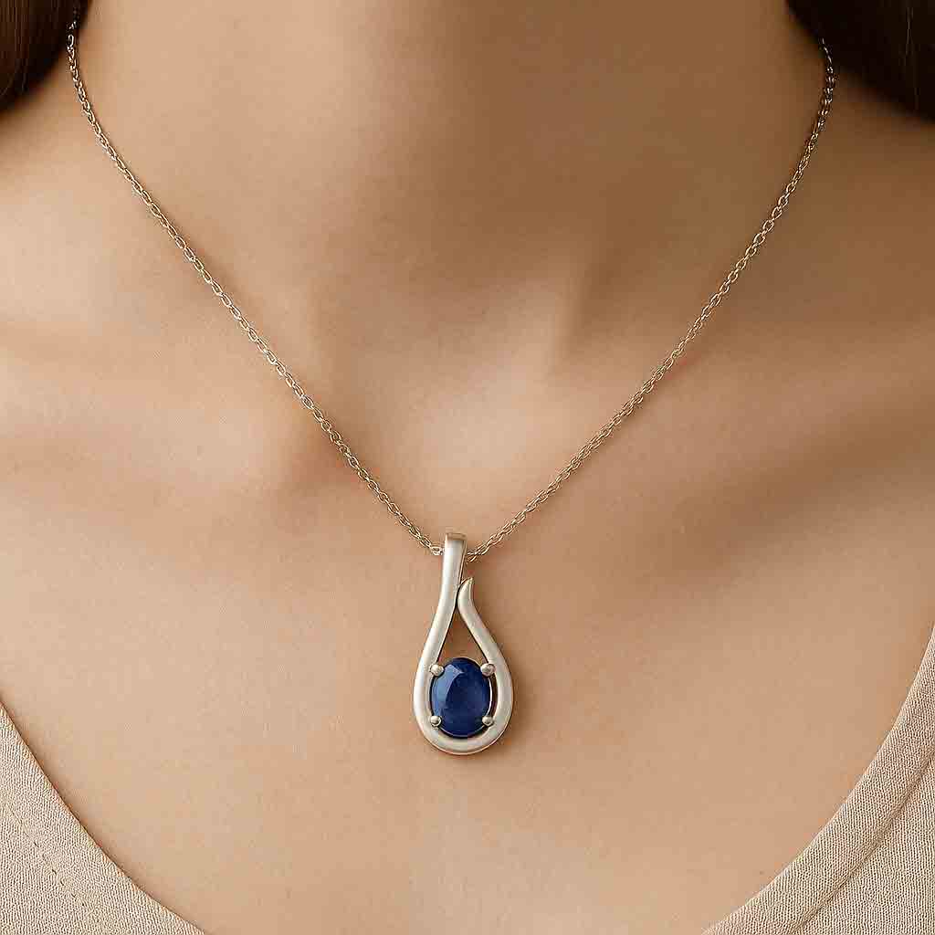 Vintage Style Blue Sapphire Pendant in Sterling Silver