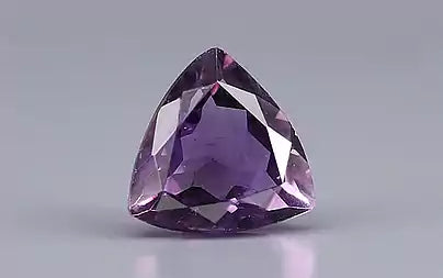 Amethyst - 6.06 Carats (Jamunia - 6.61 Ratti)