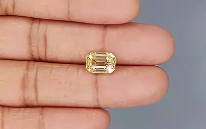 Yellow Sapphire - 5.06 Carats (Pukhraj - 5.52 Ratti)