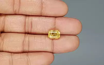 Yellow Sapphire - 5.13 Carats (Pukhraj - 5.59 Ratti)