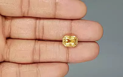 Yellow Sapphire - 6.54 Carats (Pukhraj - 7.13 Ratti)