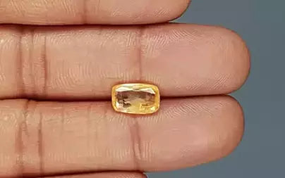 Yellow Sapphire - 3.04 Carats (Pukhraj - 3.31 Ratti)