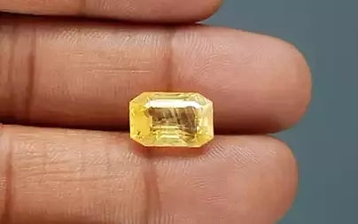Yellow Sapphire - 7.06 Carats (Pukhraj - 7.70 Ratti)