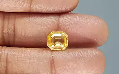 Yellow Sapphire - 4.64 Carats (Pukhraj - 5.06 Ratti)