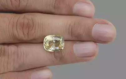 Yellow Sapphire - 8.45 Carats (Pukhraj - 9.21 Ratti)