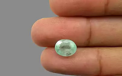 Emerald - 3.08 Carats (Panna - 3.36 Ratti)
