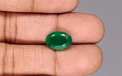 Green Onyx - 3.95 Carats