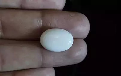 Opal - 5.88 Carats (Dudhiya Pathar - 6.47 Ratti)