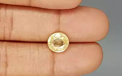 Yellow Sapphire (Pukhraj) - 3.79 Carats