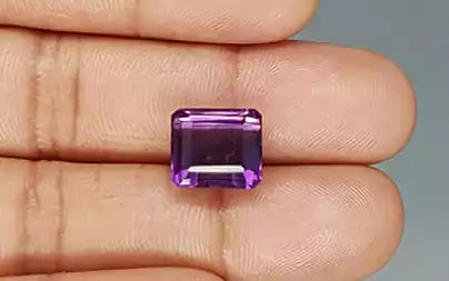 Amethyst - 8.08 Carats (Jamunia - 8.81 Ratti)