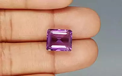 Amethyst - 7.55 Carats (Jamunia - 8.23 Ratti)