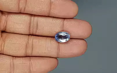 5.82 Carats Oval Blue Sapphire