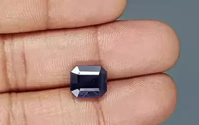 Blue Sapphire (Neelam) - 5.66 Carats