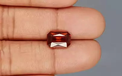 Hessonite (Gomed) - 3.98 Carats