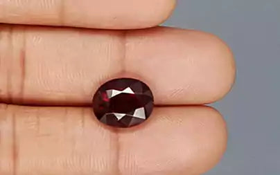 Hessonite (Gomed) - 6.40 Carats