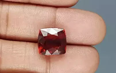 Hessonite - 10.52 Carats (Gomed - 11.47 Ratti)