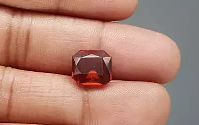 Hessonite - 5.85 Carats (Gomed - 6.38 Ratti)
