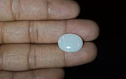 Opal - 5.57 Carats (Dudhiya Pathar - 6.07 Ratti)