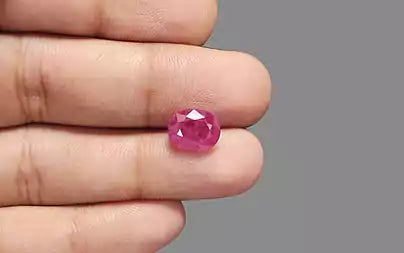 Ruby (Manik) - 3.93 Carats