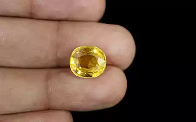 Yellow Sapphire - 6.47 Carats (Pukhraj - 7.05 Ratti)