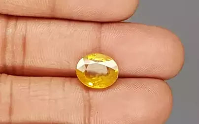 Yellow Sapphire - 4.95 Carats (Pukhraj - 5.40 Ratti)