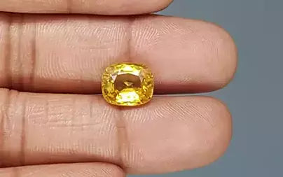 Yellow Sapphire - 5.64 Carats (Pukhraj - 6.15 Ratti)