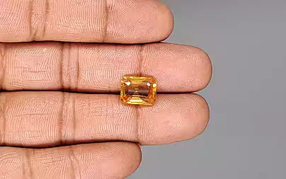 Yellow Sapphire - 5.46 Carats (Pukhraj - 5.95 Ratti)
