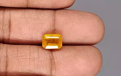 Yellow Sapphire - 3.77 Carats (Pukhraj - 4.11 Ratti)