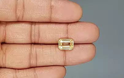 Yellow Sapphire - 5.05 Carats (Pukhraj - 5.50 Ratti)