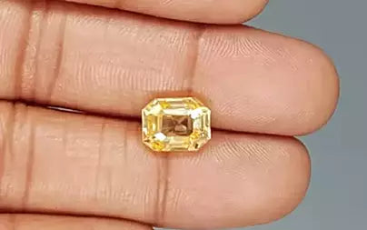 Yellow Sapphire - 4.95 Carats (Pukhraj - 5.40 Ratti)