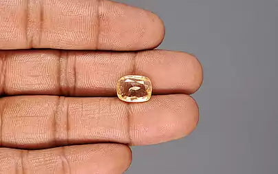 Yellow Sapphire - 5.05 Carats (Pukhraj - 5.50 Ratti)