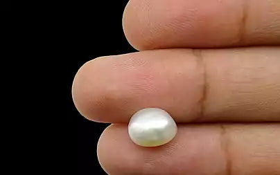 Keshi Pearl - 4.12 Carats (Moti - 4.49 Ratti)