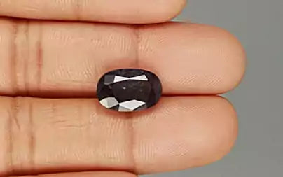 Iolite - 5.24 Carats (Kaka Neeli - 5.71 Ratti)