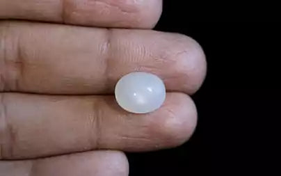 White Moonstone - 5.38 Carats