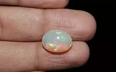 Opal - 4.43 Carats (Dudhiya Pathar - 4.87 Ratti)