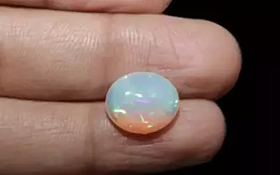 Opal - 4.17 Carats (Dudhiya Pathar - 4.55 Ratti)