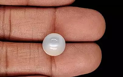 White Moonstone - 4.89 Carats