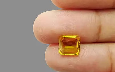 Yellow Sapphire - 3.05 Carats (Pukhraj - 3.32 Ratti)