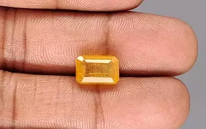 Yellow Sapphire - 6.35 Carats (Pukhraj - 6.92 Ratti)