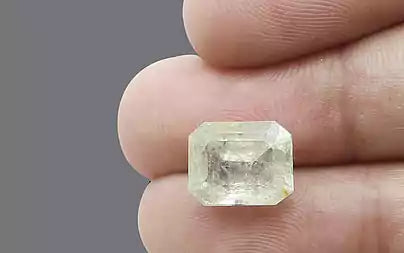 White Sapphire - 6.84 Carats (Safed Pukhraj - 7.46 Ratti)