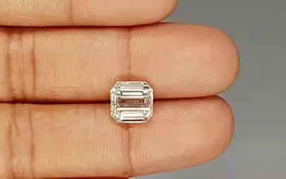 White Sapphire - 5.12 Carats (Safed Pukhraj - 5.58 Ratti)