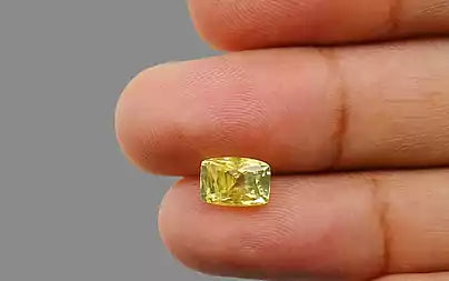 Yellow Sapphire - 2.69 Carats (Pukhraj - 2.93 Ratti)
