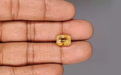 Yellow Sapphire - 6.07 Carats (Pukhraj - 6.62 Ratti)