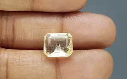 Yellow Topaz - 9.80 Carats