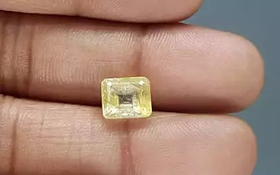 Yellow Topaz - 4.22 Carats