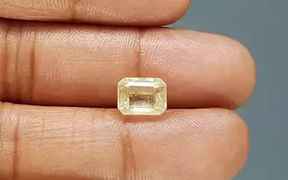 Yellow Topaz - 3.75 Carats
